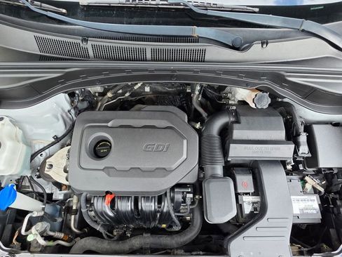 Used 2018 Hyundai Santa Fe Sport image 23