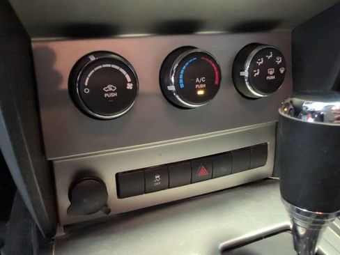 Used 2011 Dodge Nitro Heat w/ Trailer Tow Group AWD/4WD image 19