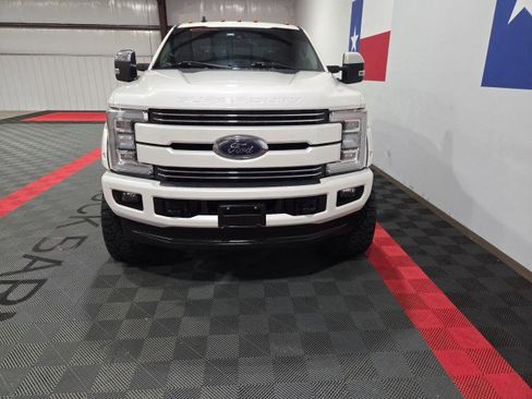 Used 2019 Ford F250 Lariat w/ Lariat Ultimate Package image 17