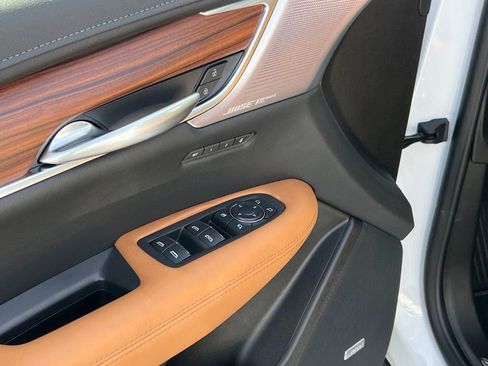 New 2026 Cadillac XT5 Premium Luxury image 6