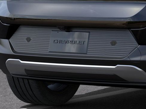 New 2025 Chevrolet Equinox EV LT image 38