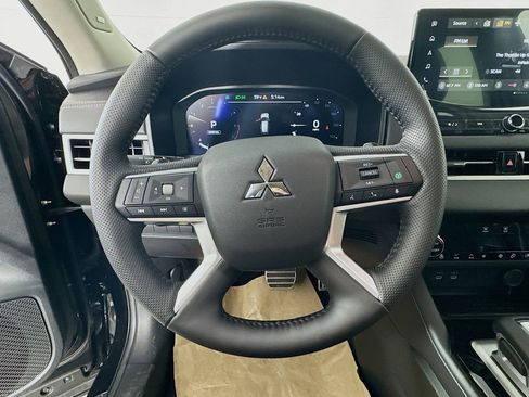 New 2026 Mitsubishi Outlander SEL FWD image 11