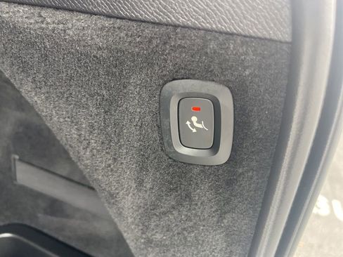 Used 2022 Volvo XC90 T6 Inscription w/ Lounge Package image 14