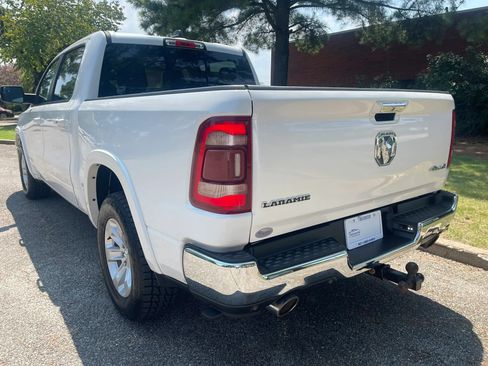 Used 2020 RAM 1500 Laramie AWD/4WD image 3