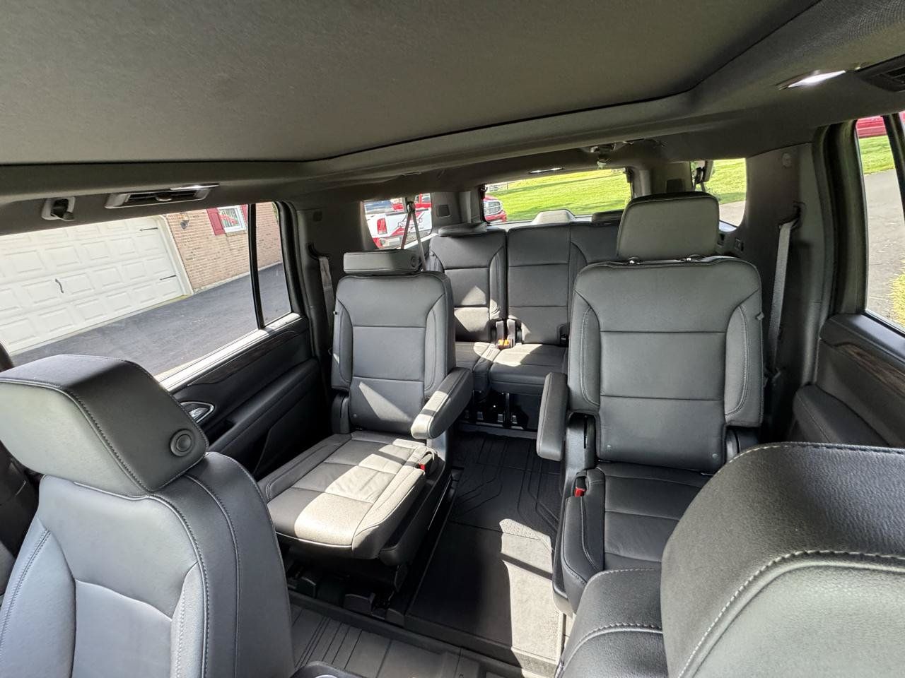 Used 2023 Chevrolet Suburban Z71 w/ Off-Road Capability Package AWD/4WD image 14