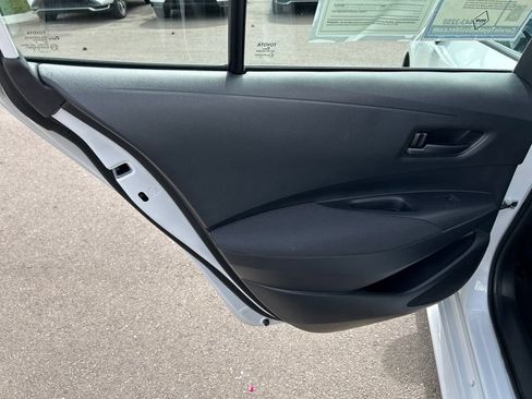 Used 2025 Toyota Corolla LE FWD image 18