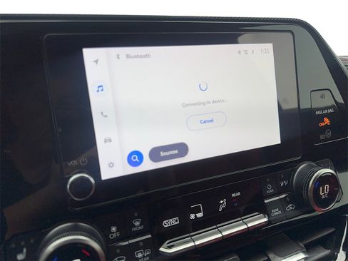 Used 2024 Toyota Highlander FWD image 68