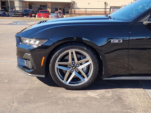 Used 2024 Ford Mustang GT Premium image 9