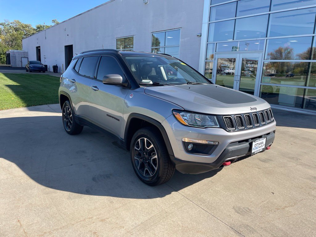 Used 2019 Jeep Compass Trailhawk AWD/4WD image 1