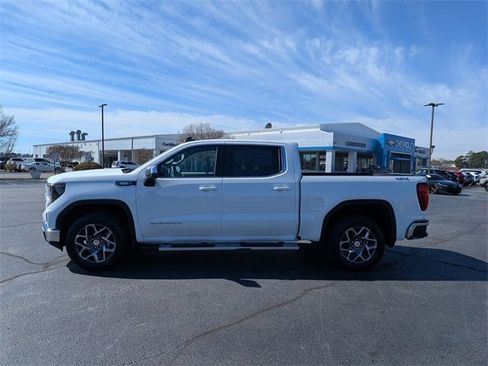 New 2026 GMC Sierra 1500 SLE w/ Preferred Package image 6