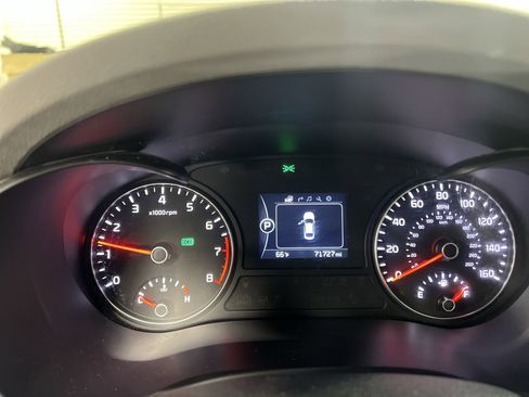 Used 2017 Kia Optima EX w/ Premium Package image 12