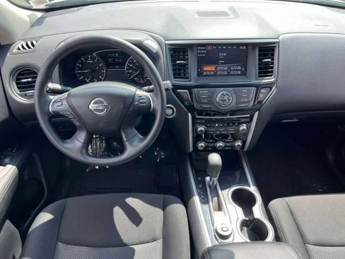 Used 2020 Nissan Pathfinder S AWD/4WD image 13