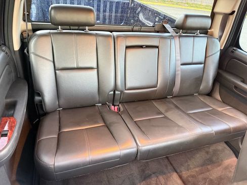 Used 2011 Chevrolet Silverado 2500 LTZ w/ LTZ Plus Package AWD/4WD image 8
