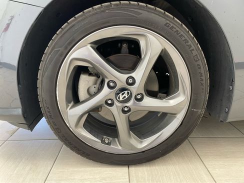 Used 2020 Hyundai Veloster 2.0 FWD image 6