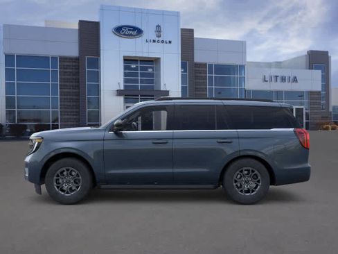 New 2026 Ford Expedition Active image 3