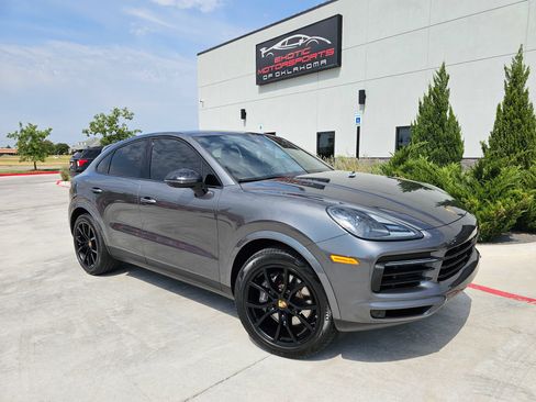 Used 2022 Porsche Cayenne Coupe AWD/4WD image 4