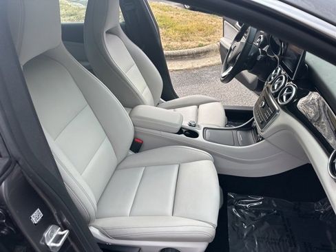 Used 2016 Mercedes-Benz CLA 250 image 18