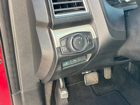 Used 2016 Ford Explorer XLT w/ Equipment Group 202A FWD image 7