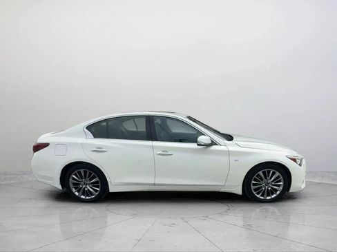 Used 2019 INFINITI Q50 Luxe w/ Essential Package (3.0T Luxe) image 3