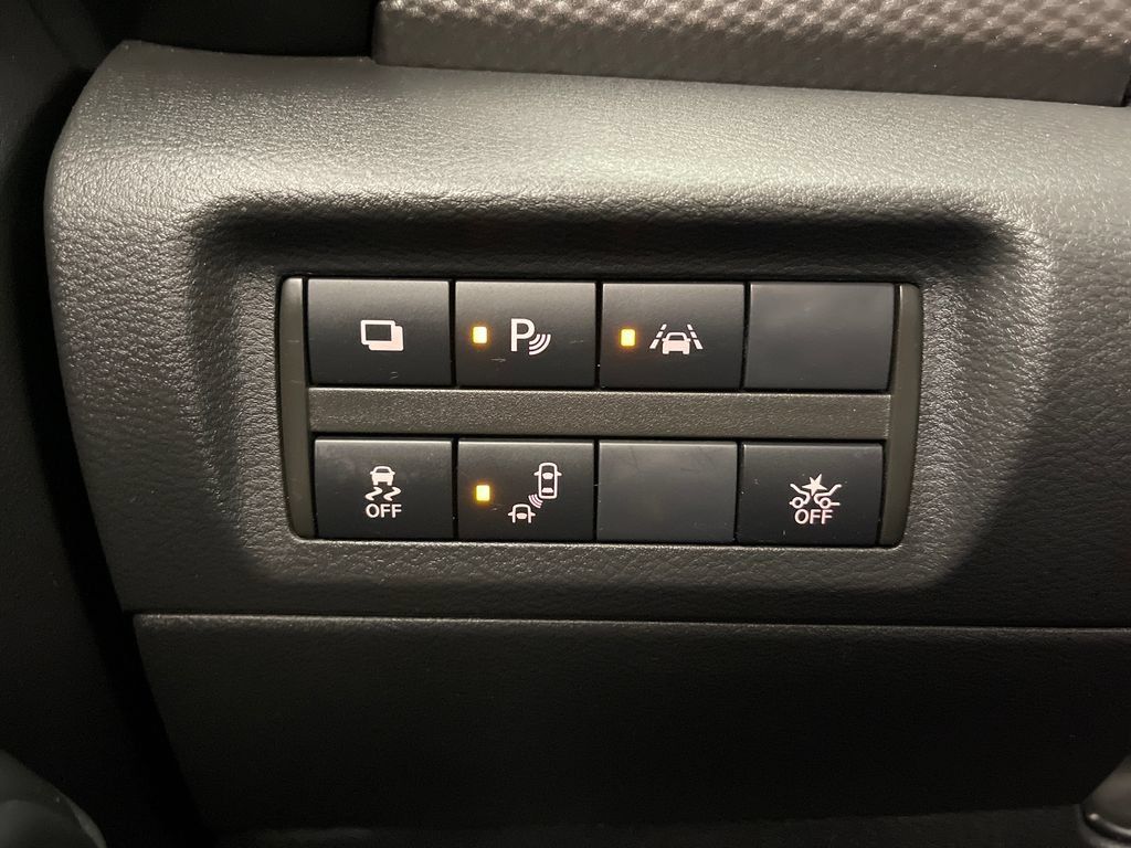 Used 2020 Nissan Kicks S FWD image 28