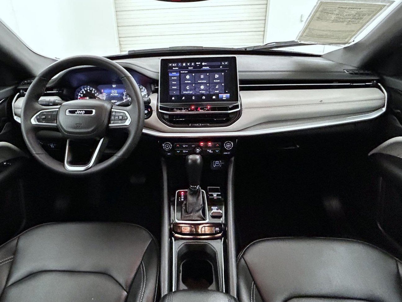 Certified 2025 Jeep Compass Limited AWD/4WD image 13