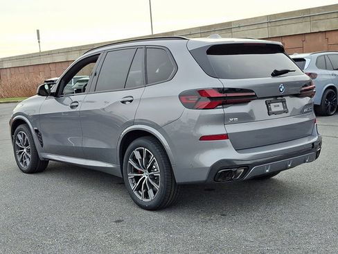 New 2026 BMW X5 M60i image 3