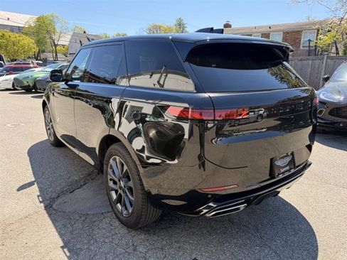 Used 2024 Land Rover Range Rover Sport Dynamic SE image 4