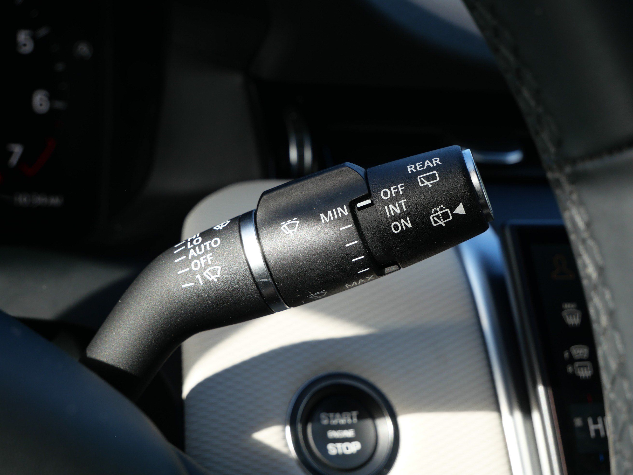Used 2025 Land Rover Discovery Sport Dynamic SE AWD/4WD image 26