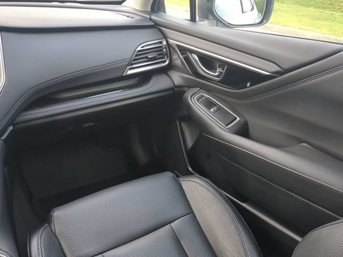 Used 2025 Subaru Outback Touring AWD/4WD image 16
