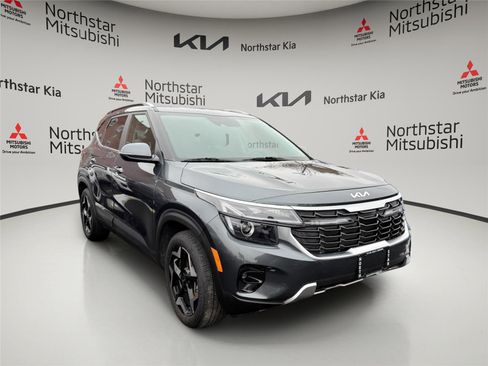 Used 2024 Kia Seltos EX image 3