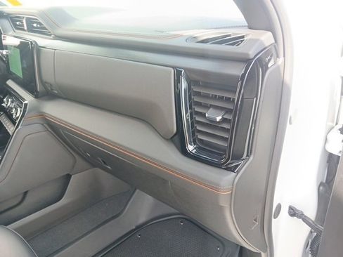 Used 2024 GMC Sierra 2500 AT4 w/ AT4 Premium Plus Package image 33