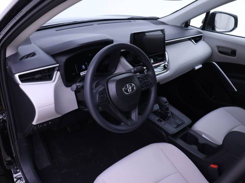 New 2026 Toyota Corolla Cross L image 3