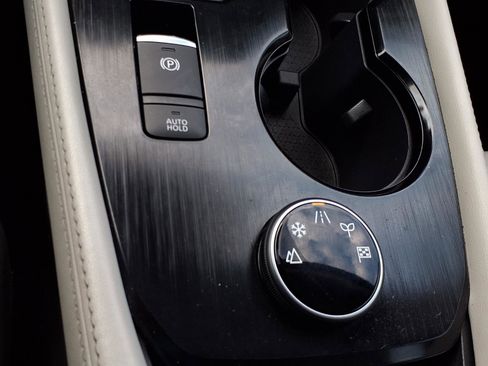 Used 2023 Nissan Rogue SL w/ SL Premium Package image 21