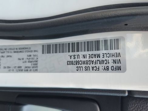 Used 2021 Jeep Grand Cherokee Laredo X AWD/4WD image 25