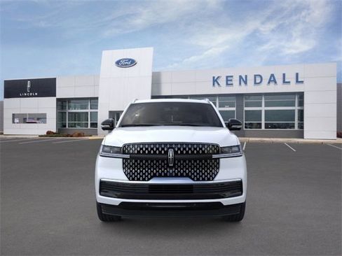 New 2026 Lincoln Navigator L Reserve image 6