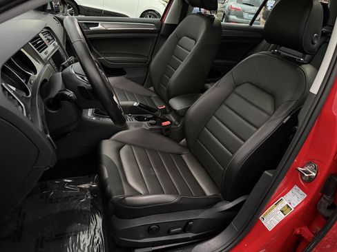 Used 2017 Volkswagen Golf Alltrack SEL image 15