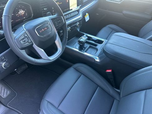 New 2026 GMC Sierra 1500 SLT w/ SLT Premium Package image 9