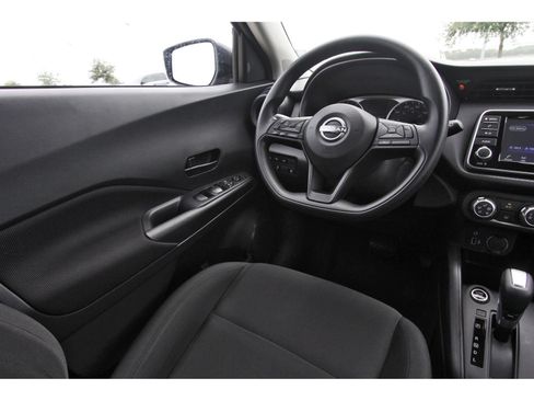 Certified 2025 Nissan Kicks Play S FWD image 11