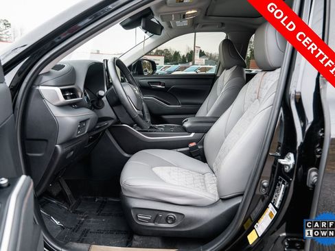 Certified 2023 Toyota Highlander Bronze Edition image 26