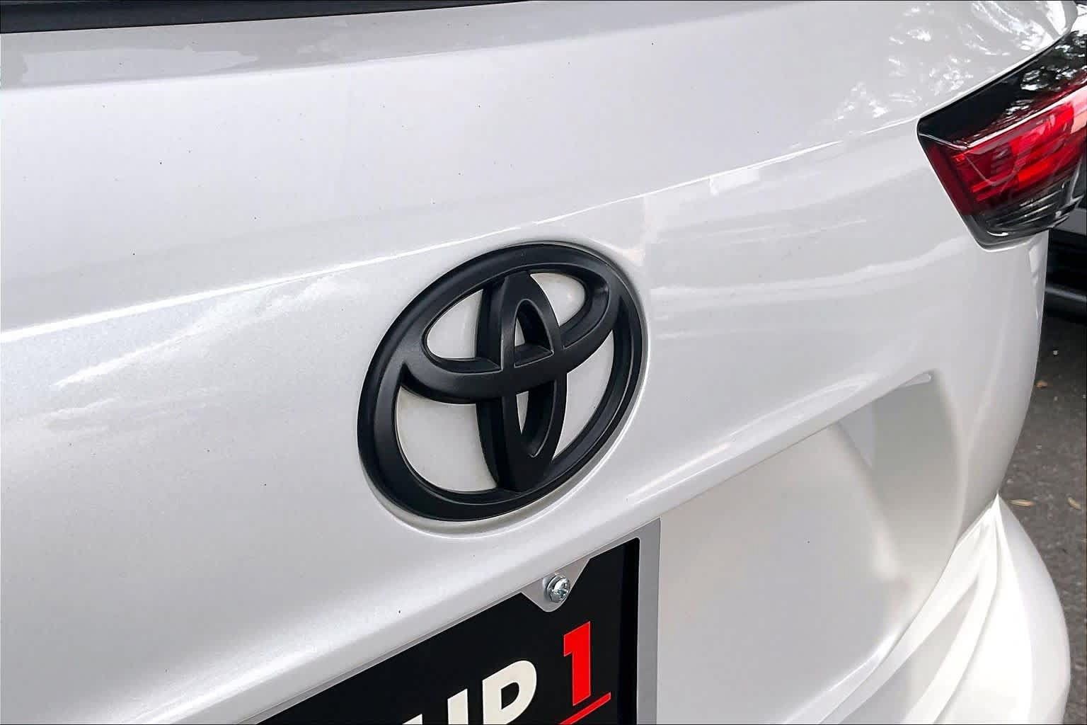 Used 2022 Toyota Highlander L FWD image 31