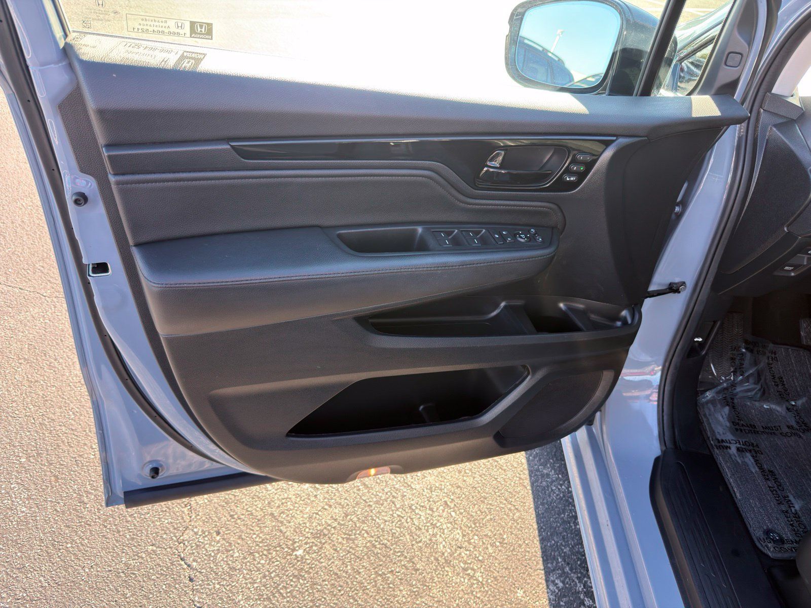 Used 2025 Honda Odyssey Elite image 11