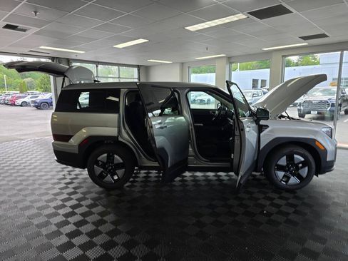 New 2026 Hyundai Santa Fe SE AWD/4WD image 16