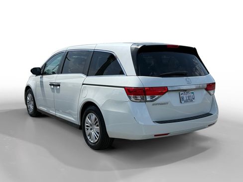 Used 2016 Honda Odyssey LX image 3