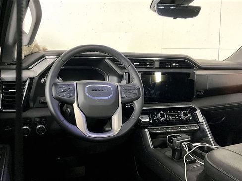 Used 2026 GMC Sierra 1500 Denali w/ Denali Reserve Package AWD/4WD image 3