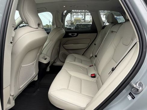 Certified 2024 Volvo XC60 B5 Plus w/ Protection Package Premier AWD/4WD image 15