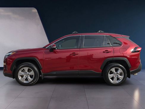 Used 2023 Toyota RAV4 XLE w/ Convenience Package FWD image 2