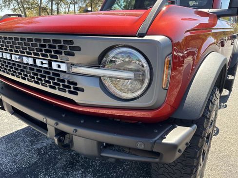 Used 2022 Ford Bronco Badlands image 12