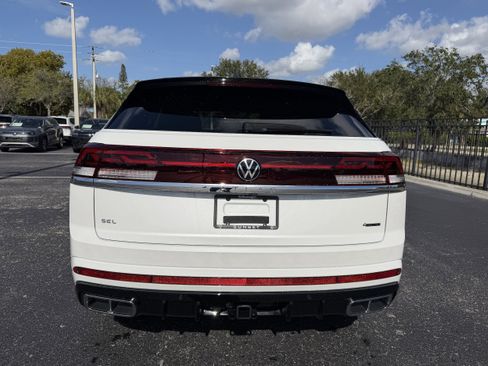 New 2026 Volkswagen Atlas Cross Sport SEL Premium R-Line image 4