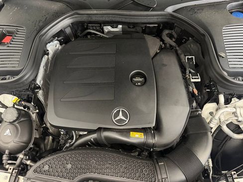Used 2022 Mercedes-Benz GLC 300 4MATIC image 11
