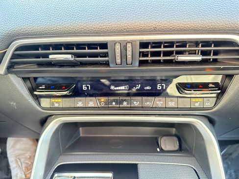 Used 2024 MAZDA CX-90 3.3 Turbo w/ Preferred Plus image 8